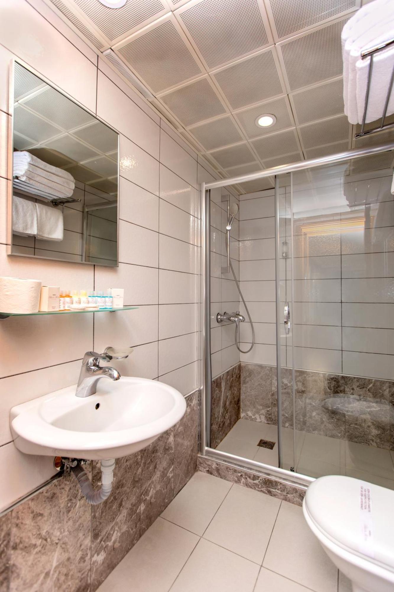 Otel Baron &