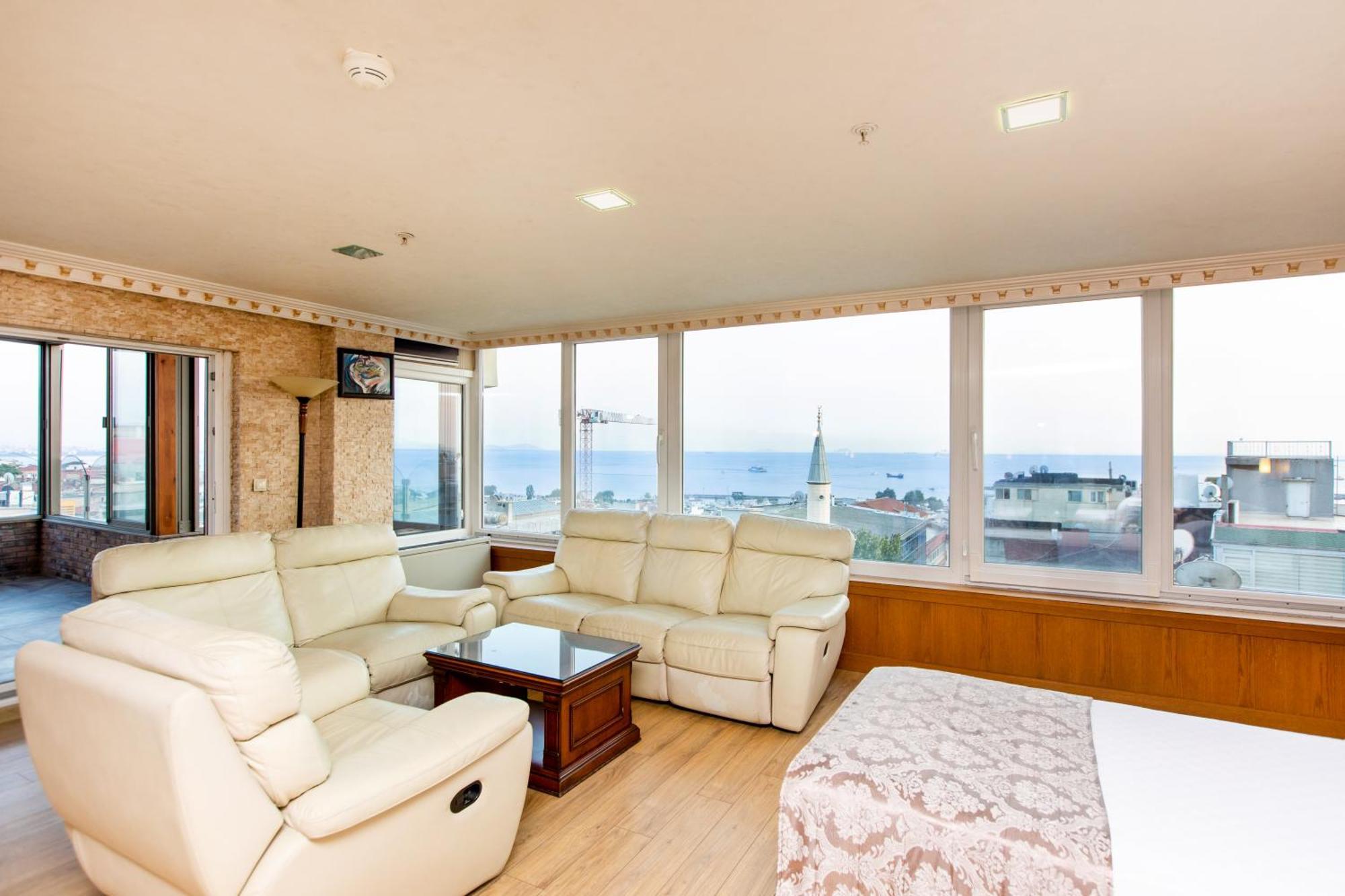 Otel Baron & 4*