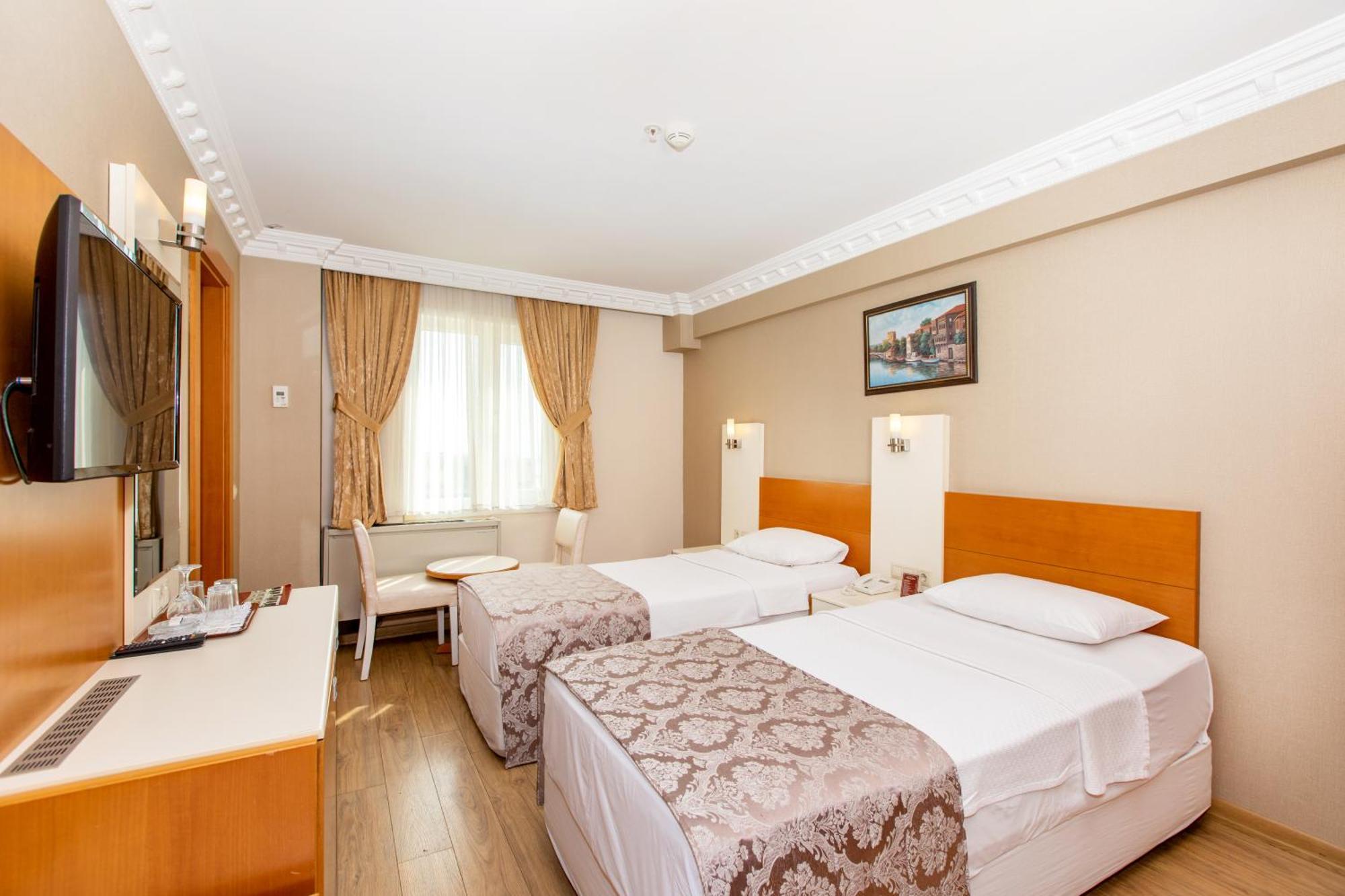 Otel Baron &
