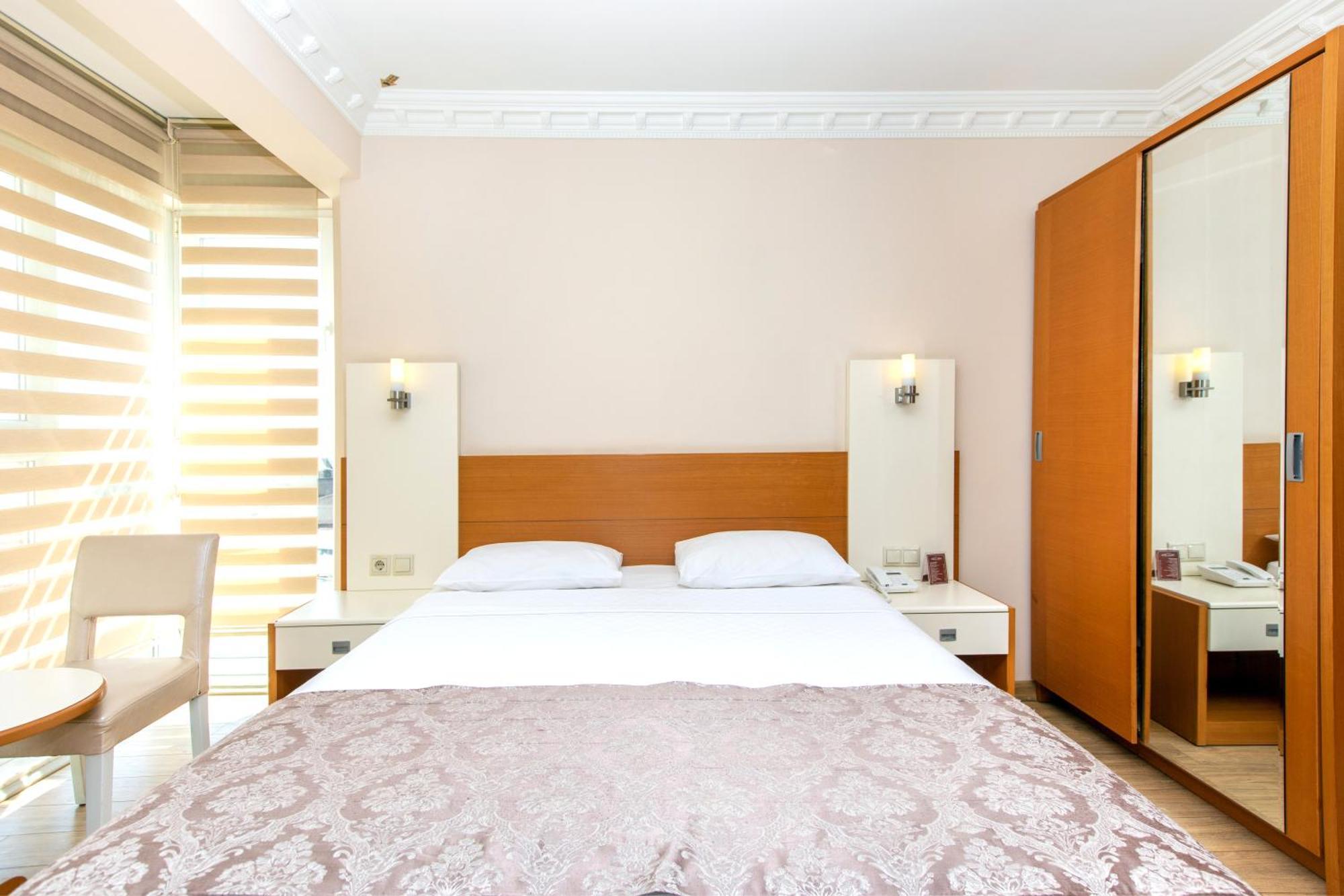 Baron & Otel 4*
