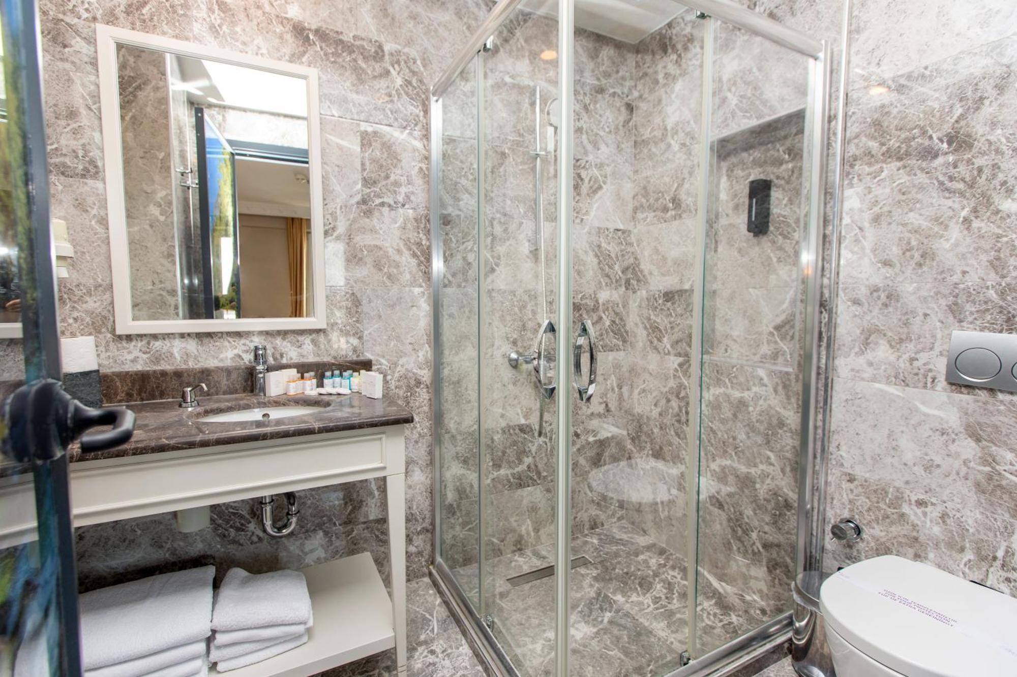 Otel Baron &